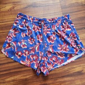 Athleta Blue Floral Women's Athletic Shorts